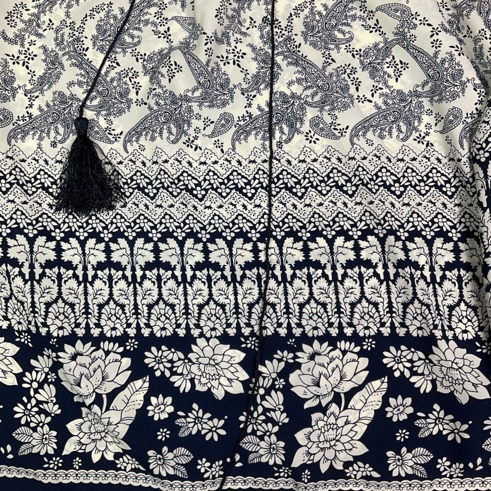 Navy and White Floral Women's Blouse - Picture 4 of 5